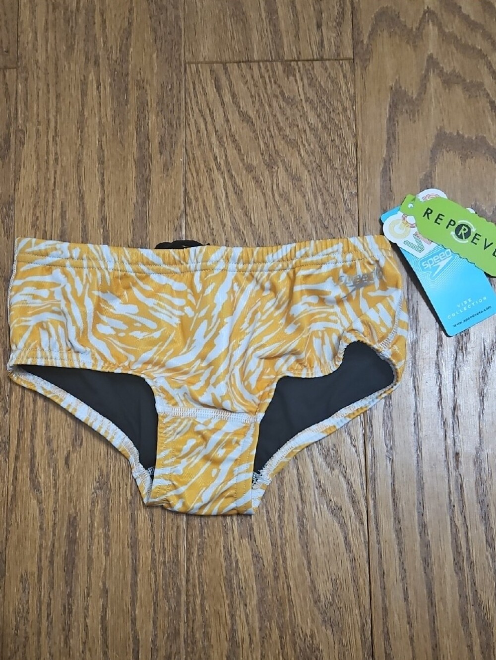 Speedo Men's Printed Euro Brief Swimsuit Size 26